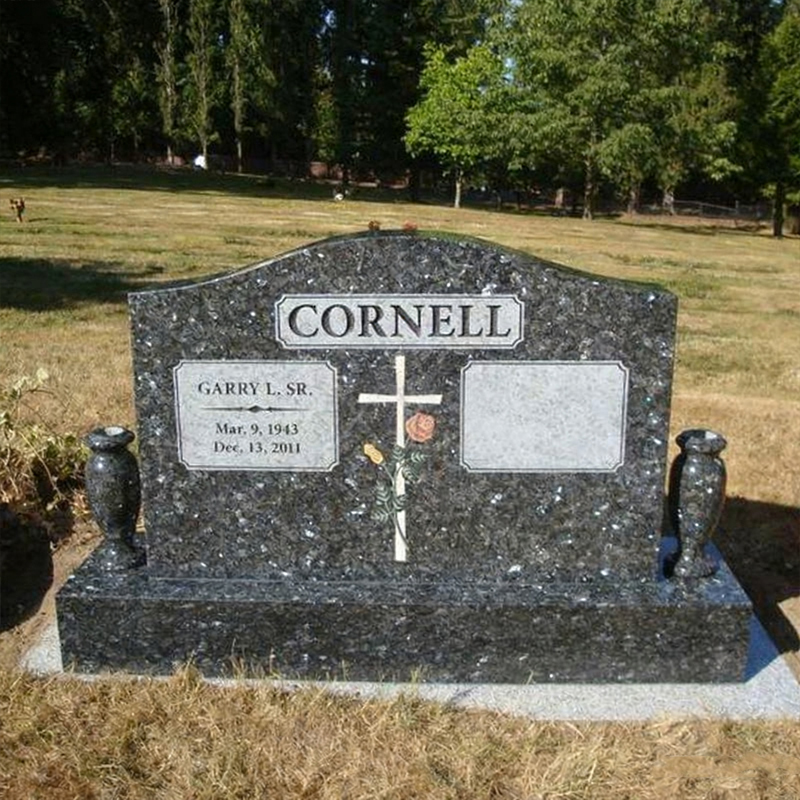 Cross Rose-patroon granieten metgezel grafsteen