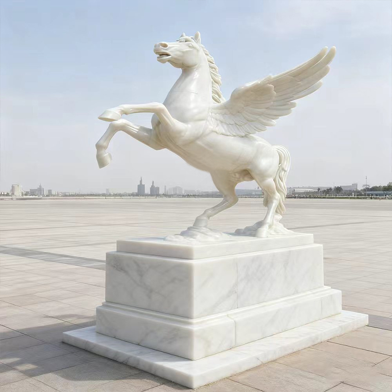 Marmeren dier Pegasus-sculptuur
