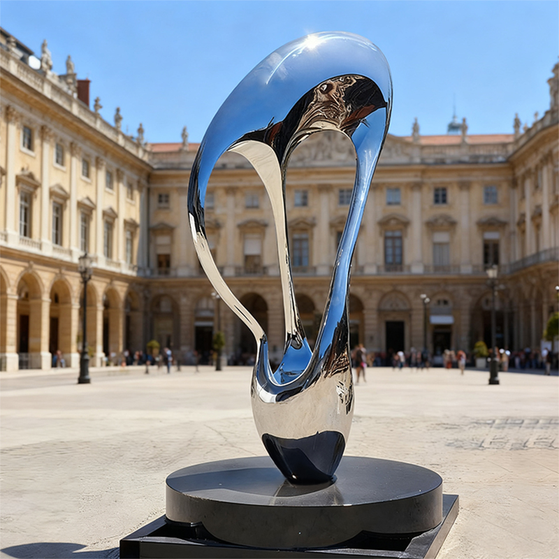 Spiegelgepolijst roestvrijstalen sculptuur