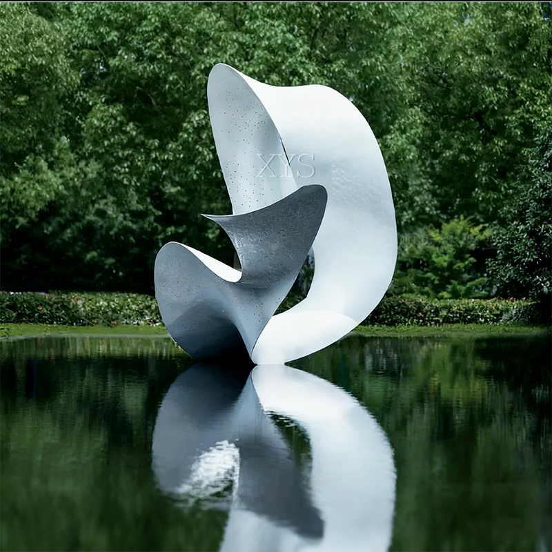 Wolkenlint Abstract Waterornament Sculptuur