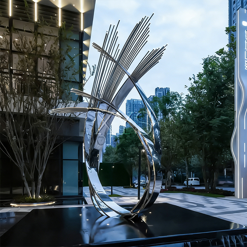 Phoenix Tail at Dawn Opengewerkte verensculptuur